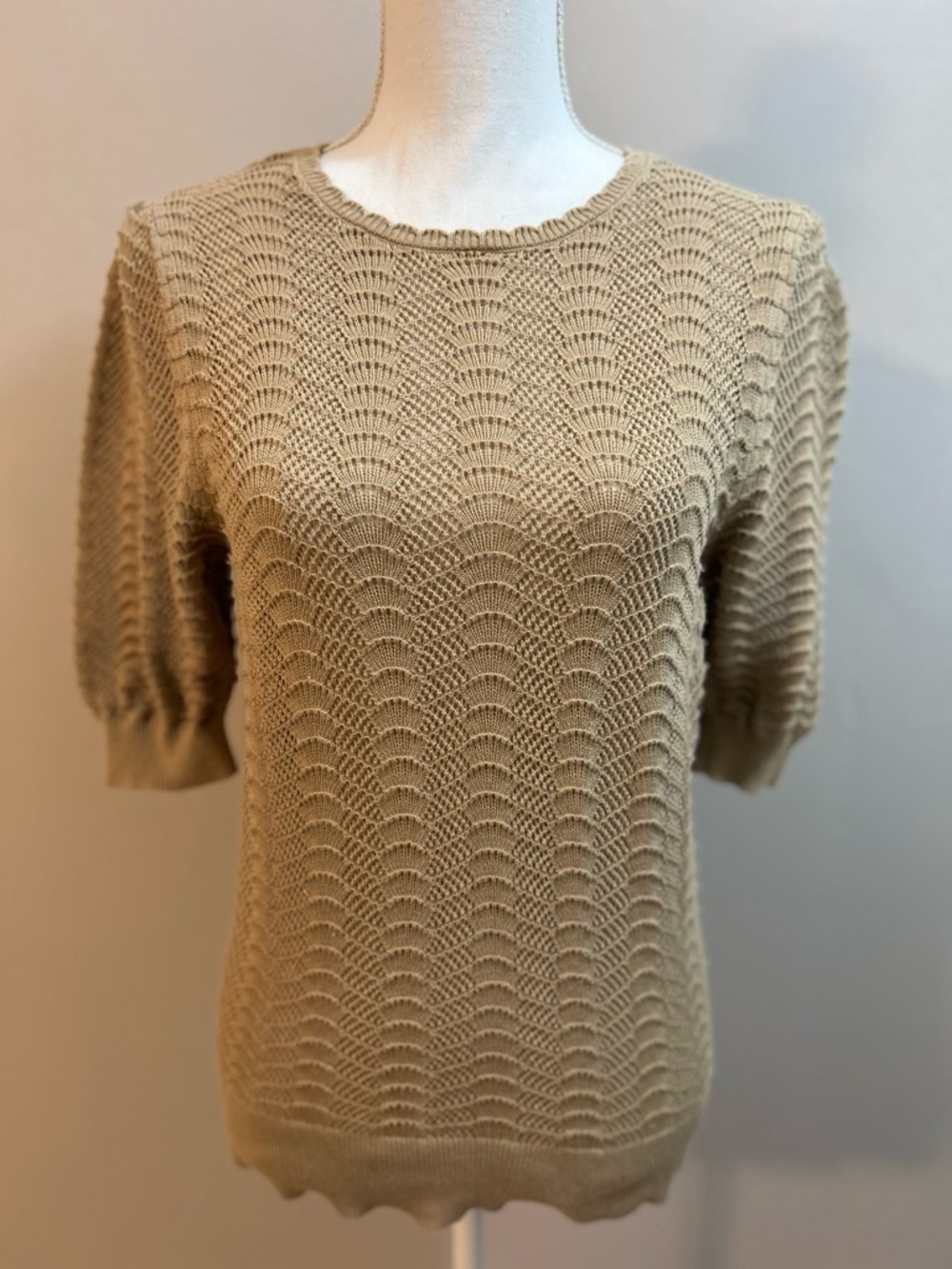 Loft Sweater Size Medium